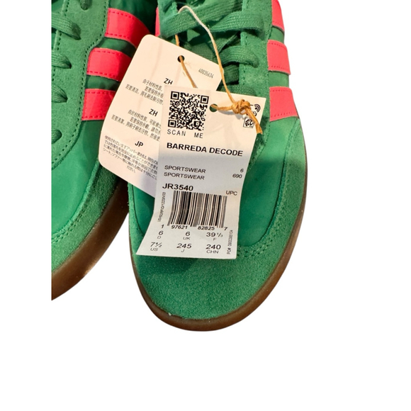 Womens Adidas barreda Sneakers 7.5 Green with Pink Stripes - Picture 3 of 8